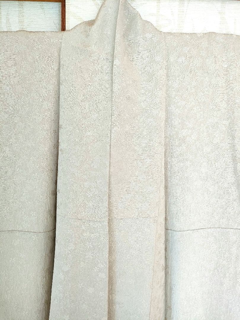 皇室献上工場謹製】着物 色無地 愛子様お印 ゴヨウツツジ柄 美品 色