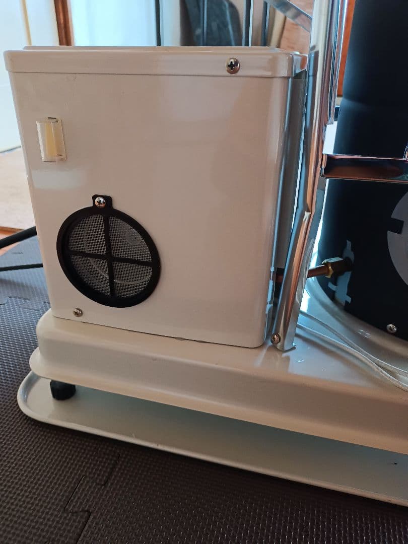 半密閉式石油暖房機 23年式 サンポット 引取限定 室内使用 丸形