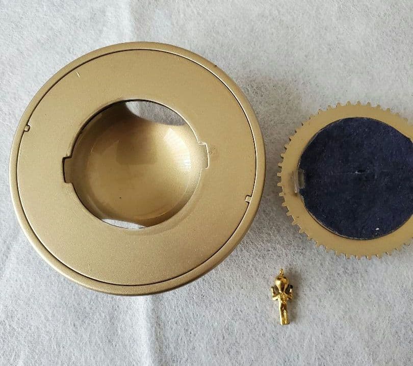 日清カップヌードル 純金K24 UFO 宇宙人 すごいぞU.Tフィギュア - メルカリ