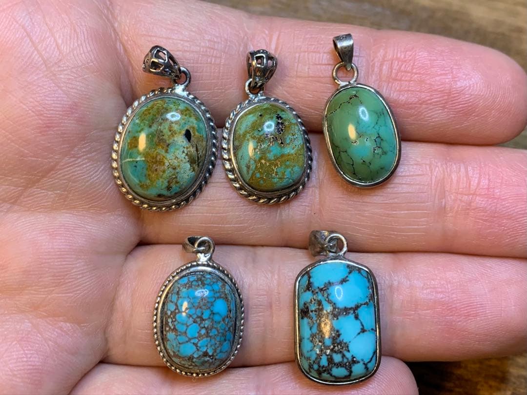 ターコイズ・ペンダント トルコ石 天然石 tn837