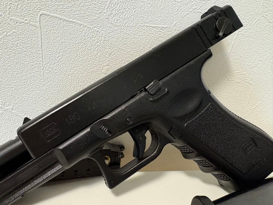 KSC Glock 18C ガスガン 2マガジン付き