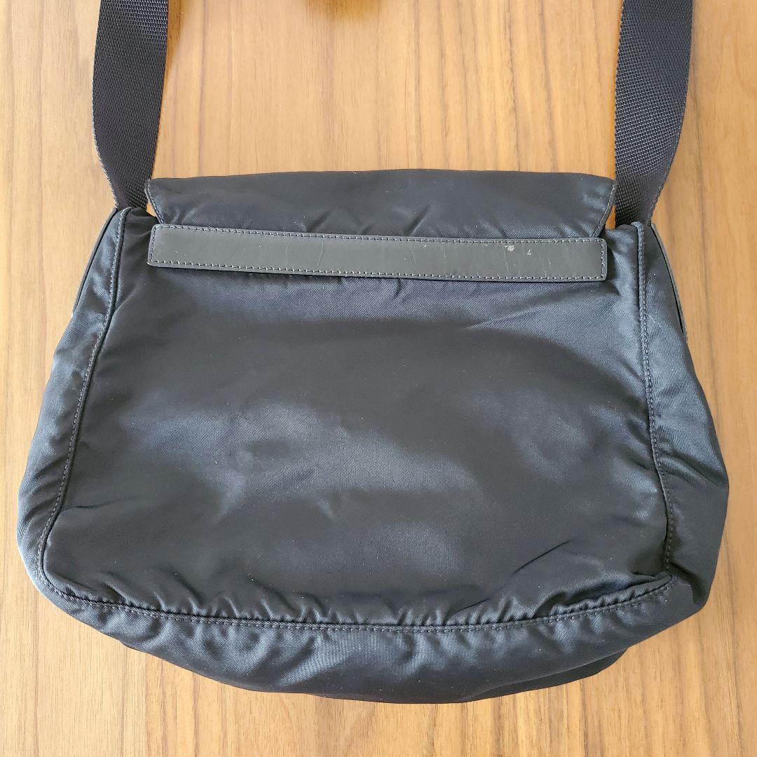 PRADA　プラダ　ショルダーバッグ　テスートナイロン　三角ロゴ