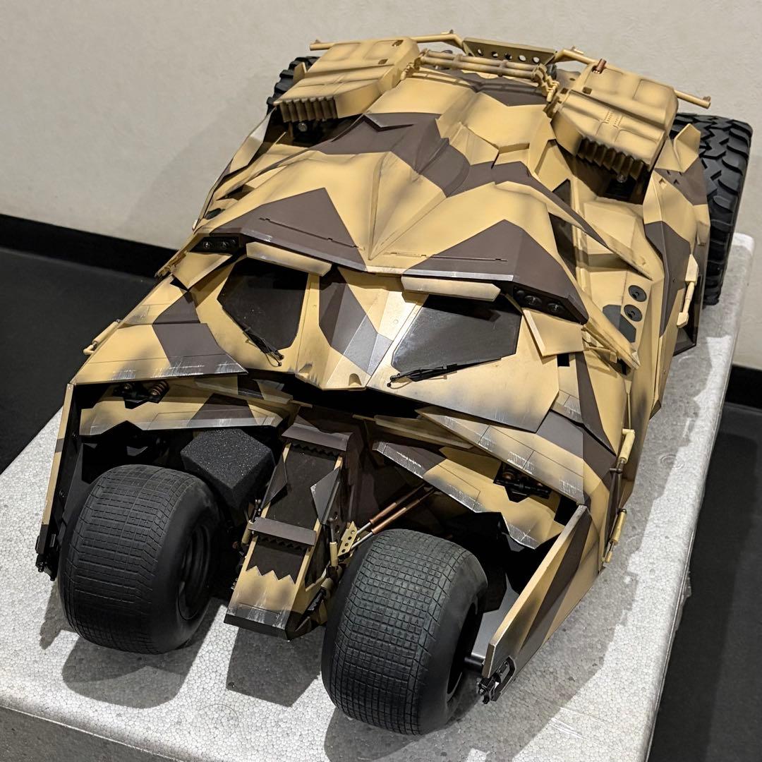 hot toys バットモービル タンブラー 1/6 Hot Toys - バットモービル タンブラー (Camouflage Version) 1/6