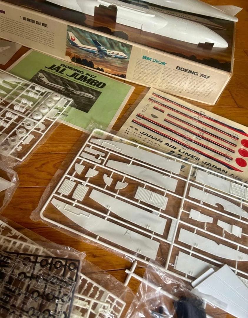 JAL Boeing 747 1/100 スケールモデル