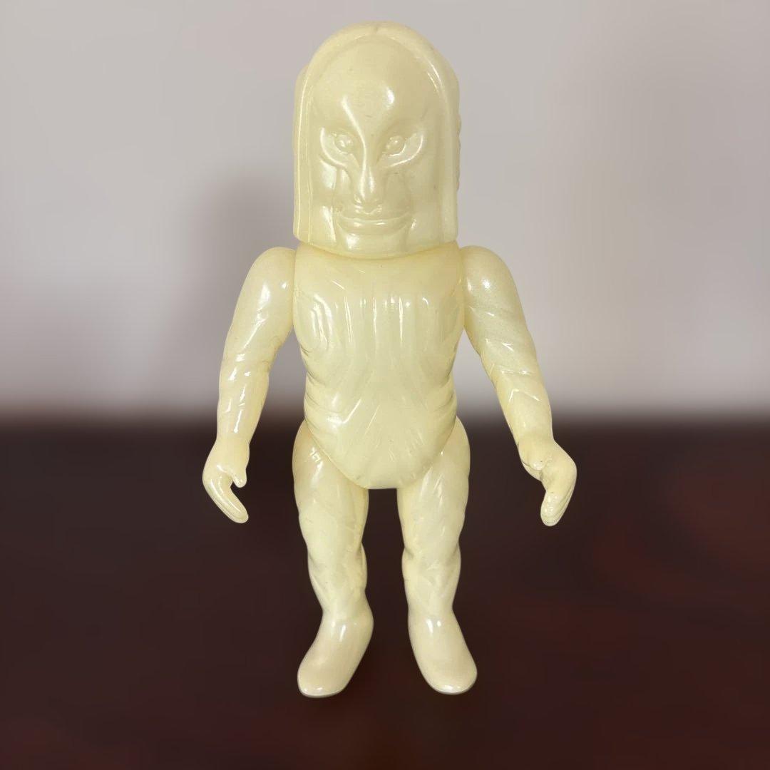 M1号　ダダ　ウルトラマン　　三面怪人　未塗装　蓄光　　　ソフビ M1号 ダダ ウルトラマン 三面怪人 未塗装 蓄光成 ソフビ