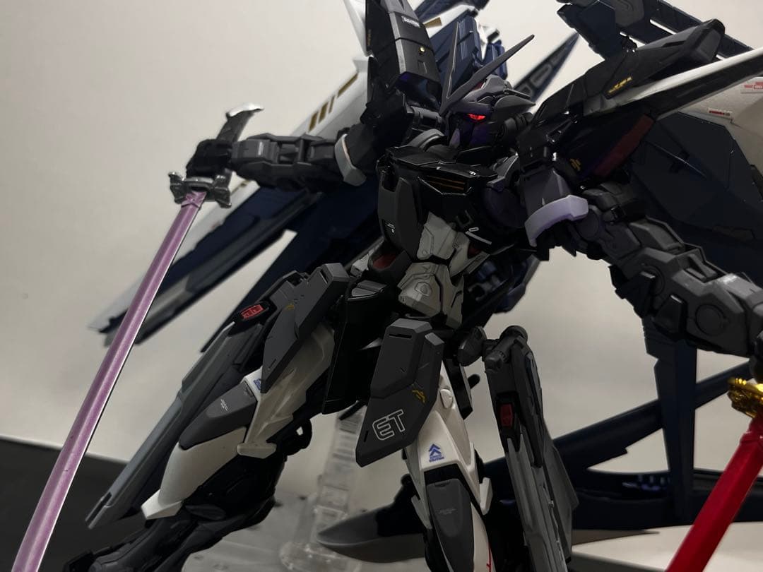 ガンプラ 全塗装完成品 MG ガンダムアストレイ