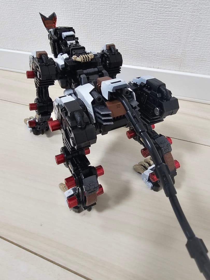 コトブキヤゾイドHMMライガーゼロ(全塗装済み、ビットクラウド付き) RZ