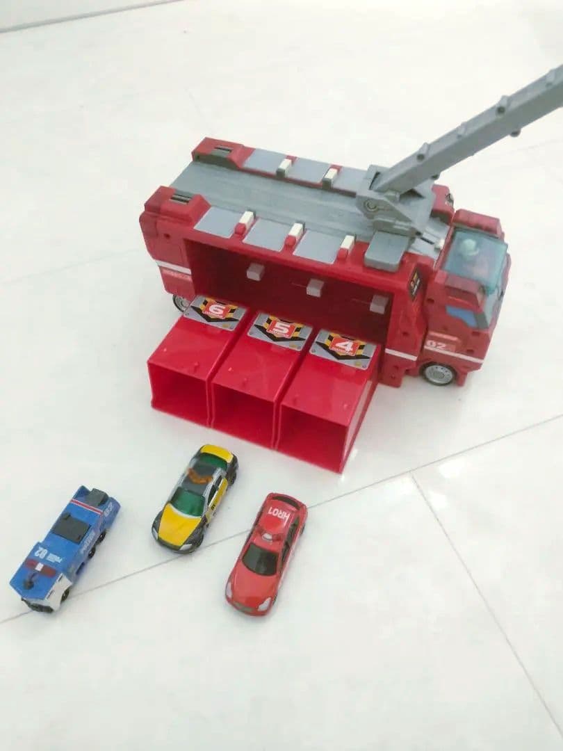 ハイパーレスキュー・ハイパーブルーポリス・トミカ・隊員・犬 価格