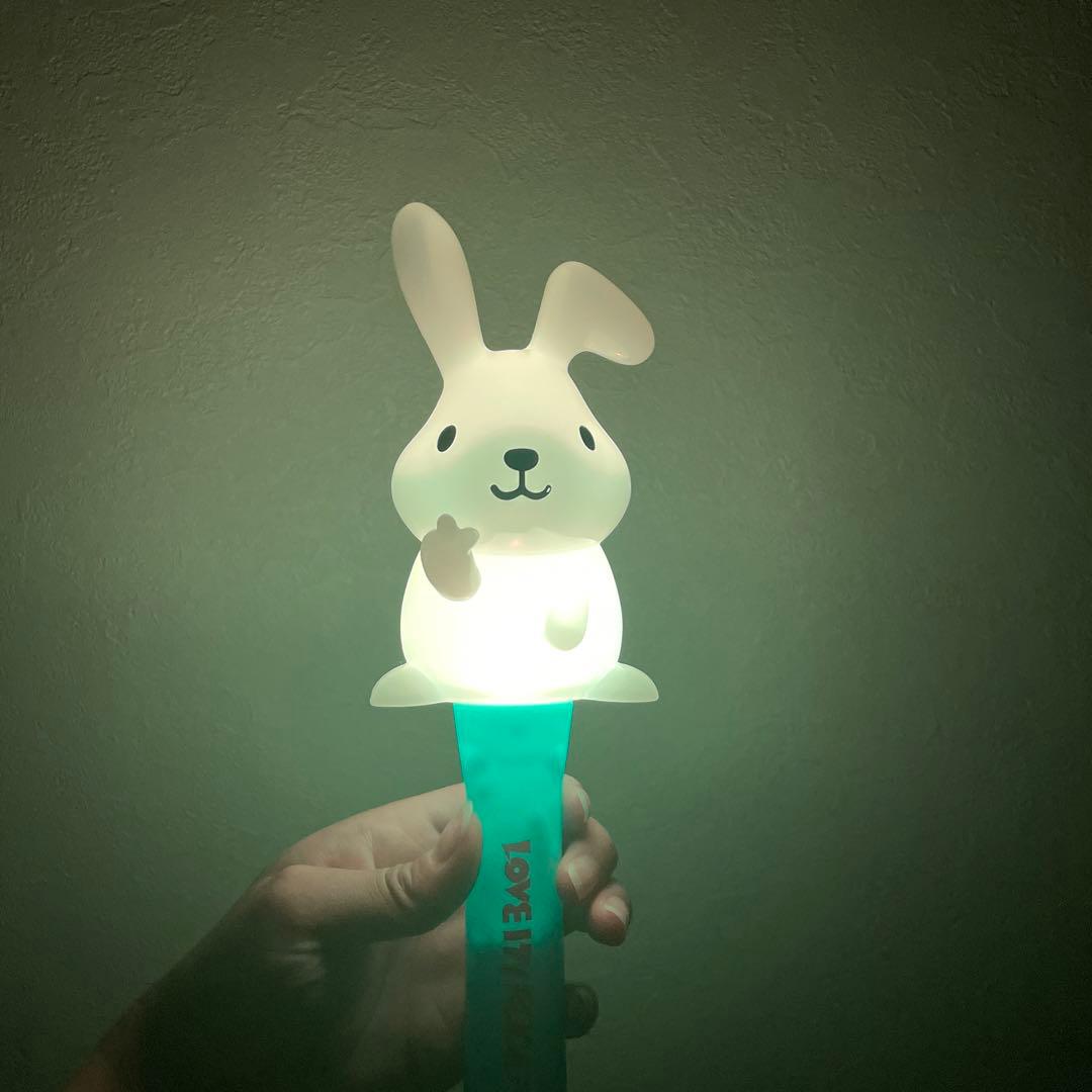 ウサギ型ペンライト LOVE IT ROCK 2024 - メルカリ