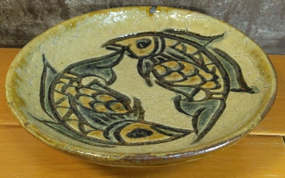 人間国宝 金城次郎 魚紋平盃 栞 共箱 美品 やちむん 壺屋焼 壷屋焼