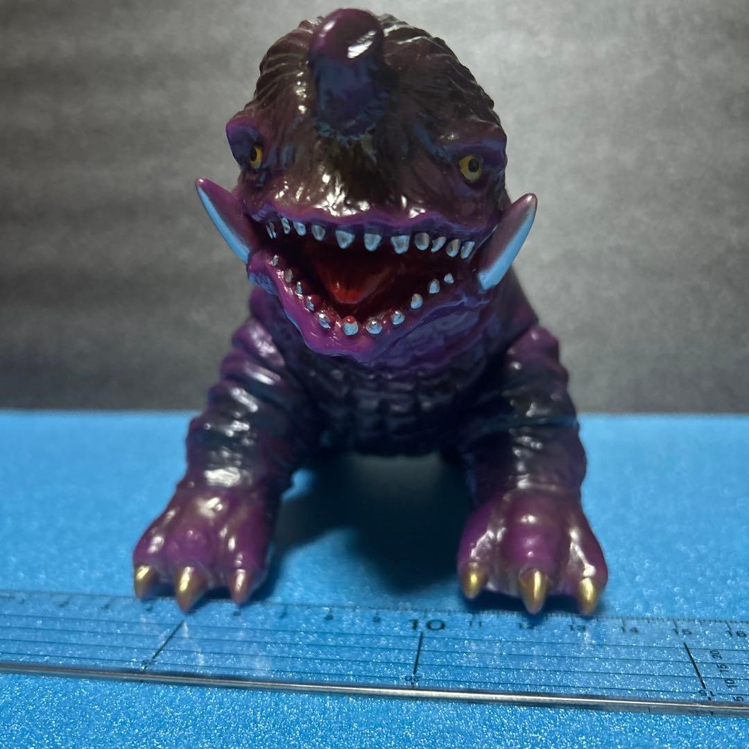 ヤモマーク　ナスラソフビ