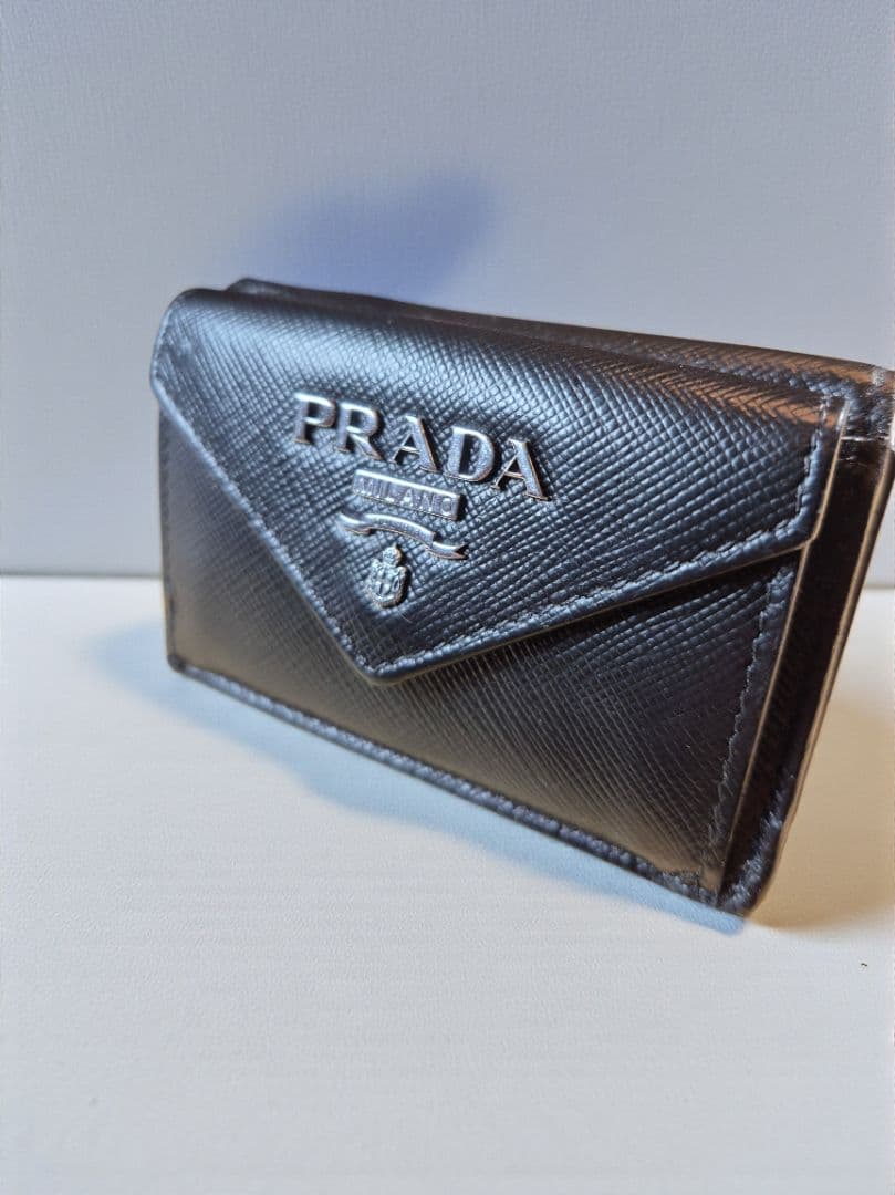 ＰＲＡＤＡ　プラダ　サフィアーノ　三つ折り財布 PRADA プラダ サフィアーノ 三つ折り財布 (PRADA/折りたたみ財布