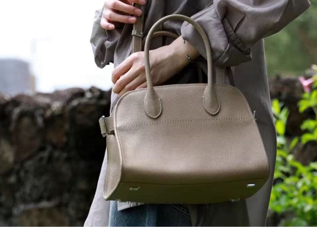 新品THE ROWバッグ　ノベルティ　マルゴー10 大容量 グレージュ