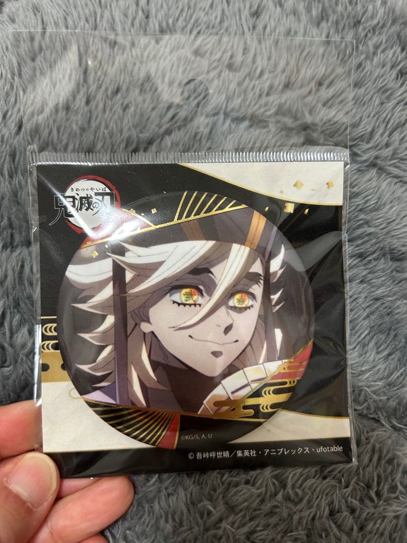 鬼滅の刃 童磨 箔押し缶バッジ Vol.3 - メルカリ