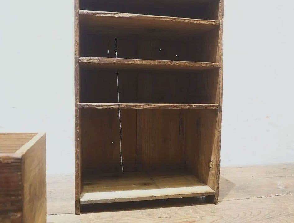 1319 小ぶりな杉の収納棚 飾り棚 抽斗 ケース 古家具 レトロ ビンテージ
