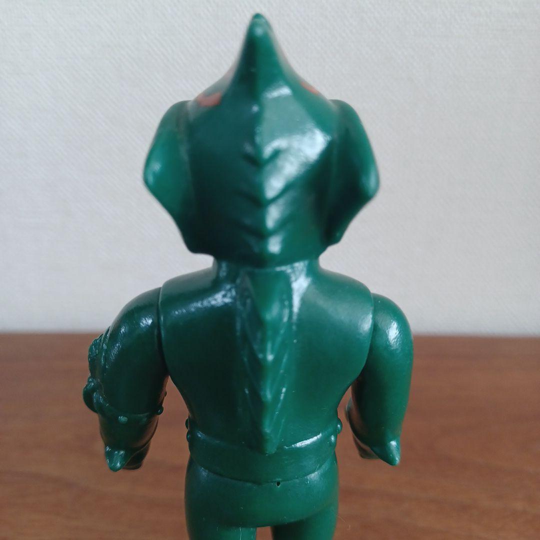 無版権 パチもの「仮面ライダーアマゾン」風の緑色の希少ソフビフィギュア