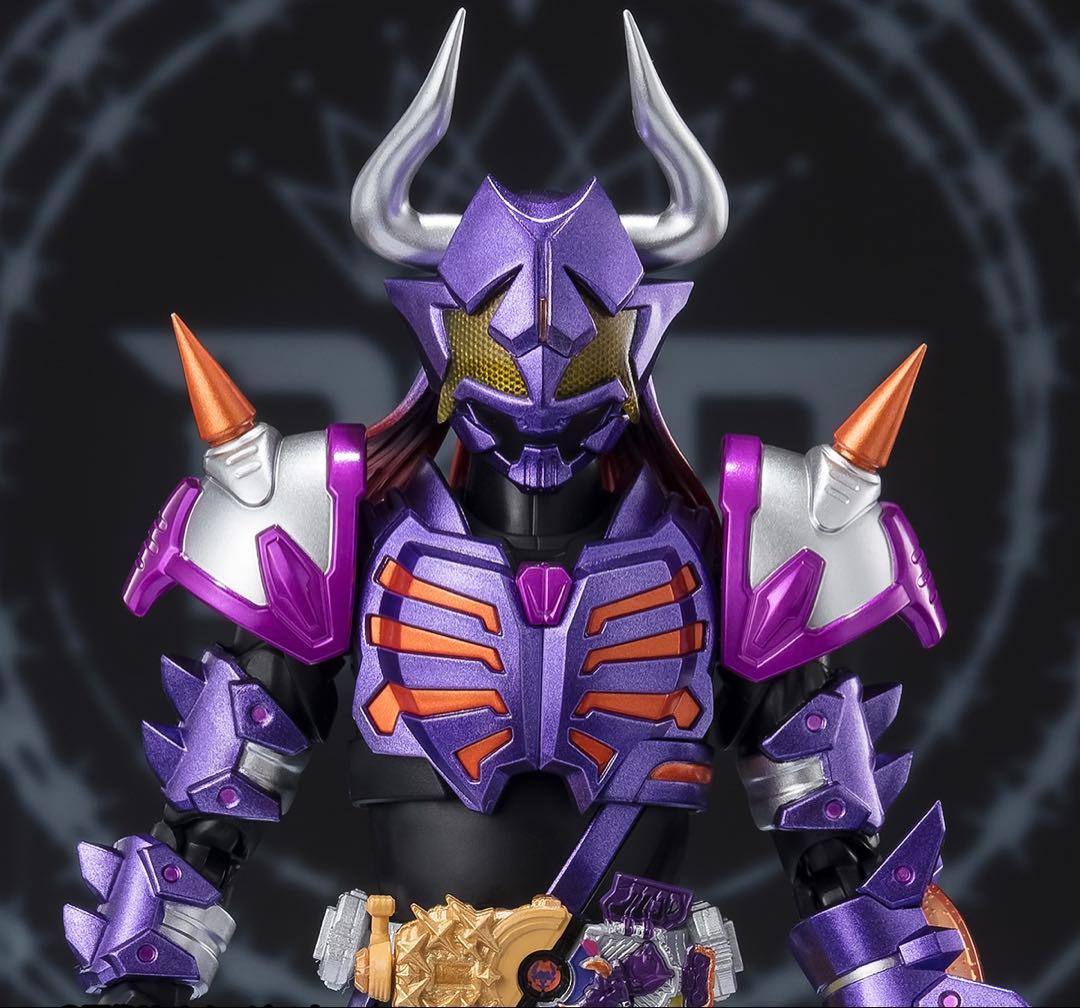 輸送箱未開封 フィギュアーツ 仮面ライダーバッファ フィーバーゾンビ