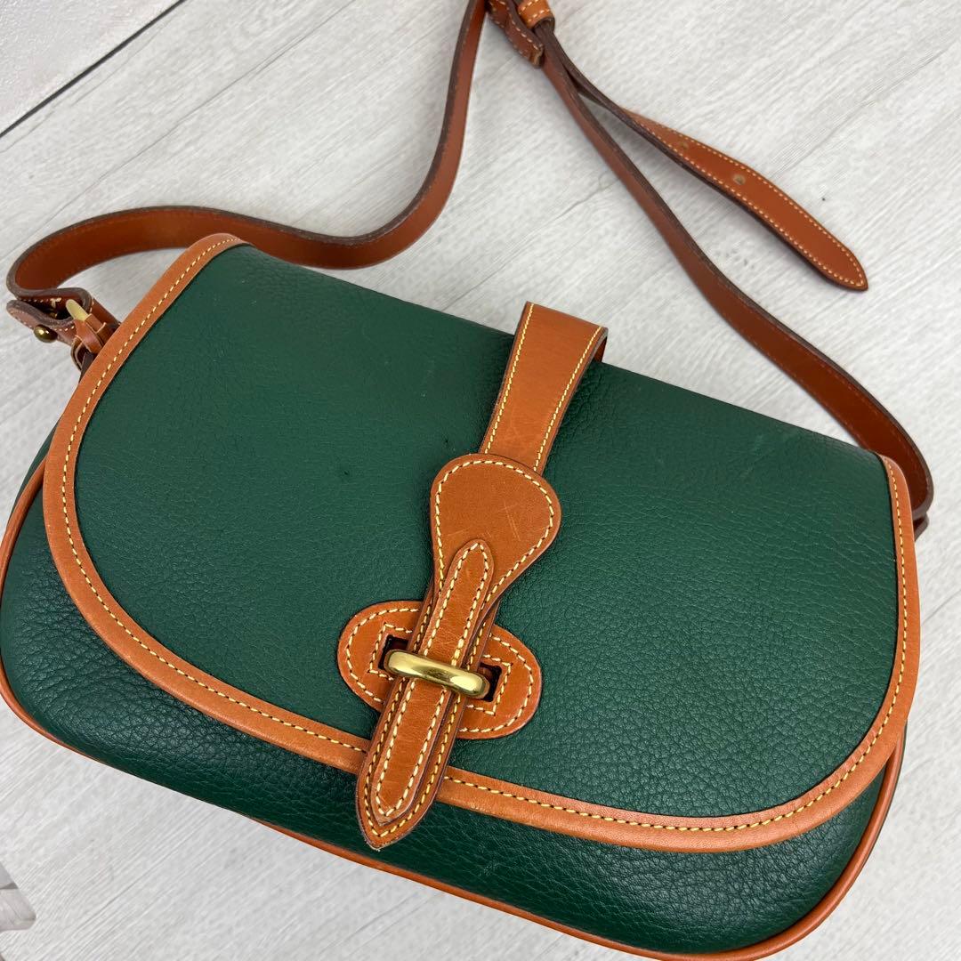 極美品✨DOONEY&BOURKE ショルダーバッグ シボ革 レザー グリーン