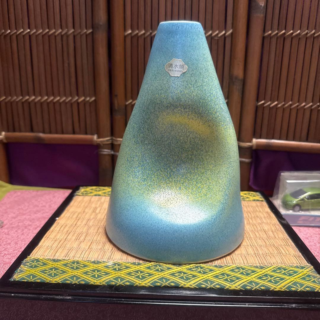 清水焼じょうぶ窯青と緑のグラデーション 花入陶器 - メルカリ 青緑色