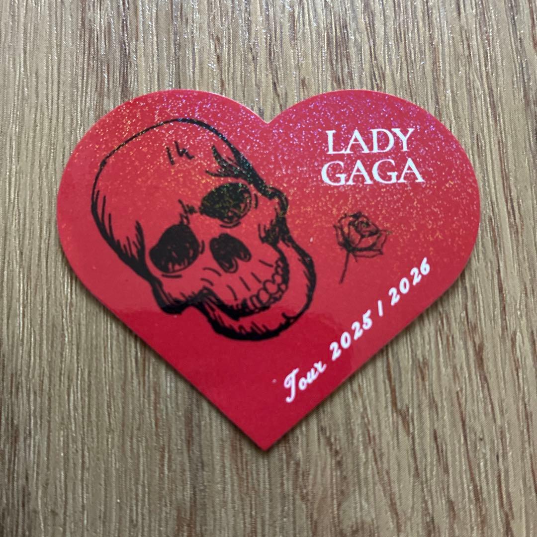 レディー・ガガ MAYHEM BALL オリジナルハート型 ホログラムステッカー