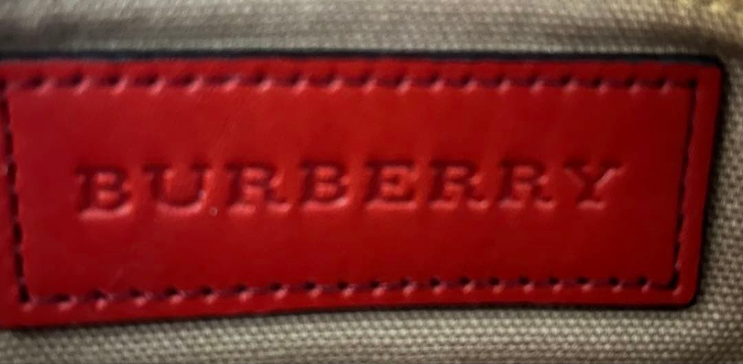【BURBERRY】バーバリー　クロスボディバッグ赤