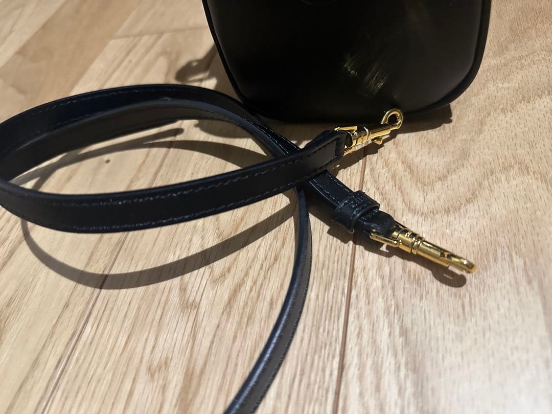 CELINE ブラック　ショルダーバッグ　トリオンフ