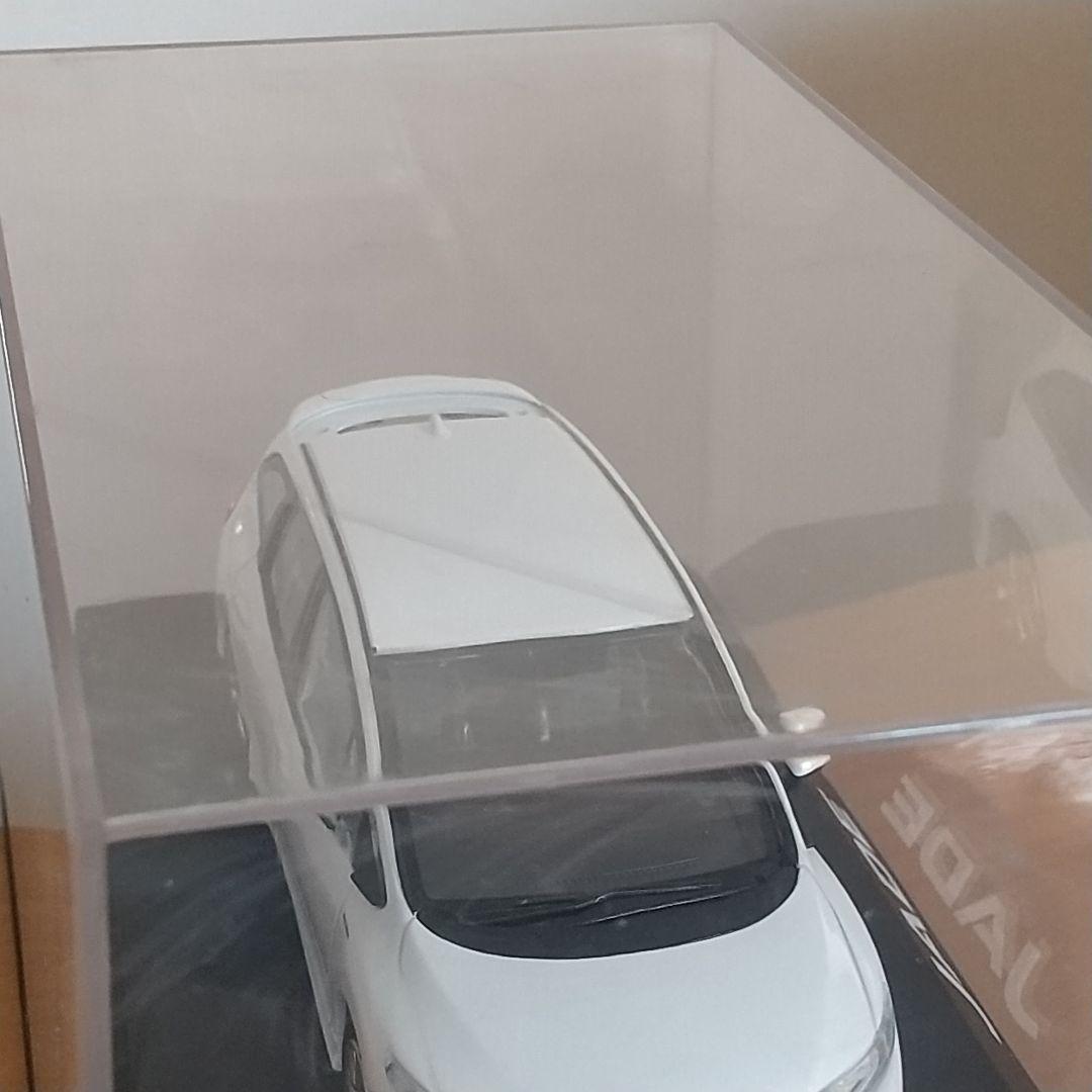 ホンダ ジェイド ダイキャストカー ホワイト ケース付き