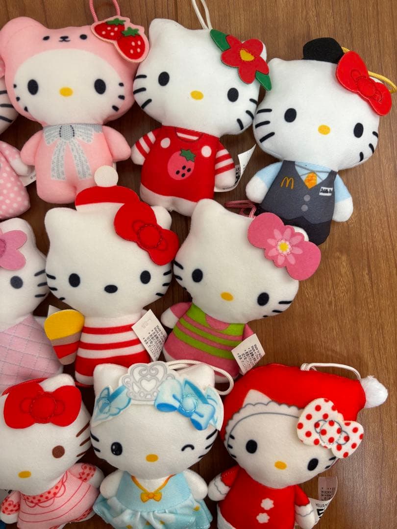 マクドナルドハッピーセット　キティちゃん♡50周年　25体
