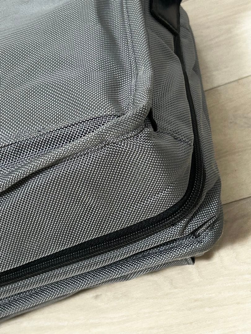 【セール❣️】トゥミ　TUMI　ビジネスバッグ　2way　限定色グレー 2層式