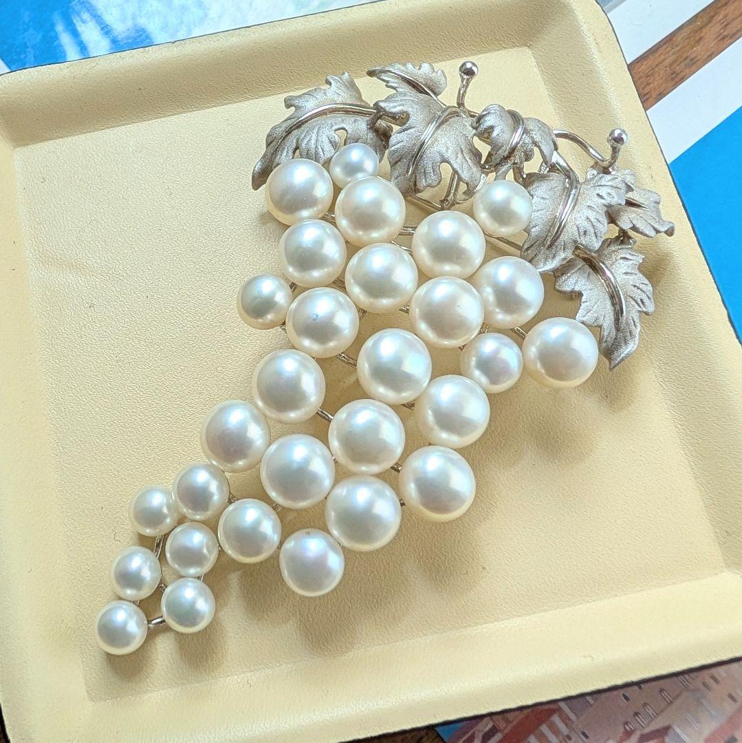 あこや真珠　パール　ブローチ　シルバー925 刻印　ぶどう　大ぶり　美品　29珠 あこや真珠パールブローチシルバー925 刻印ぶどう大ぶり美品29珠