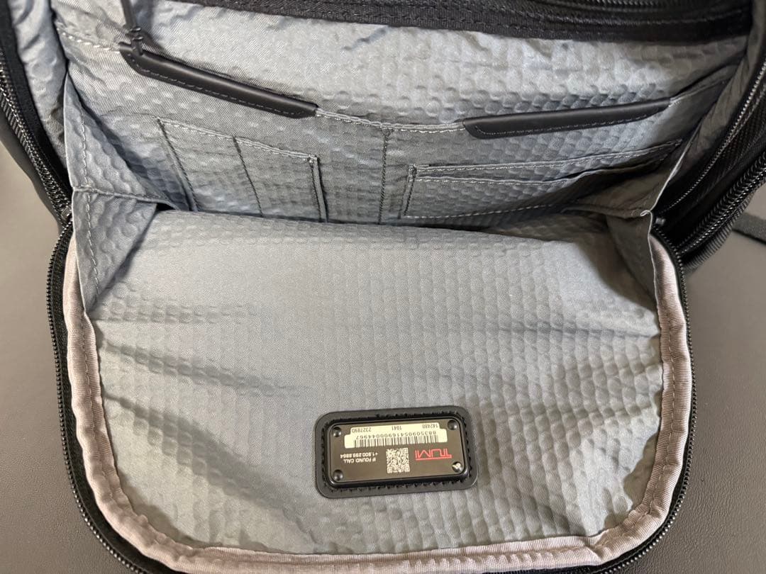 TUMI ALPHA 3 ブラックビジネスリュック