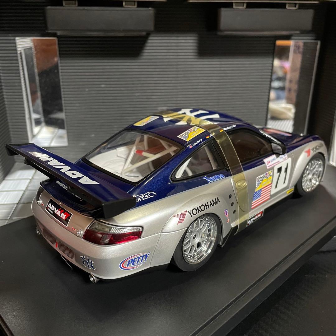 絶版未展示品 オートアート1/18ポルシェ911(996)GT3 RSR2005