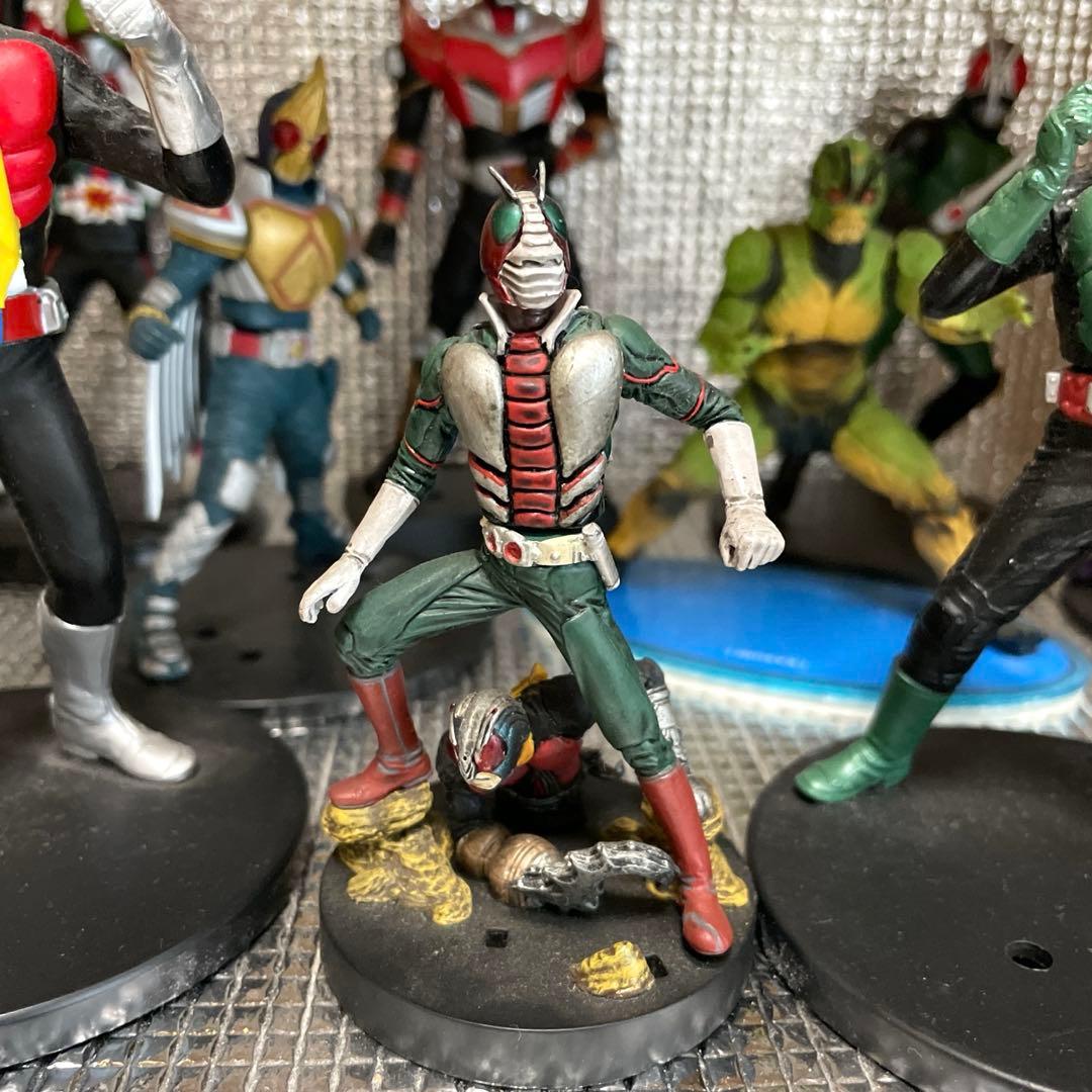 【美品】仮面ライダー フィギュア 13体セット　台座付き
