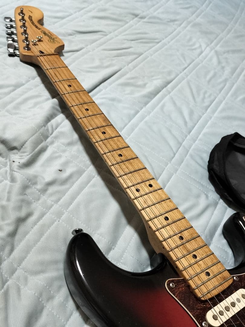 Squier スクワイヤー ストラト standard メイプル指板 ケース付