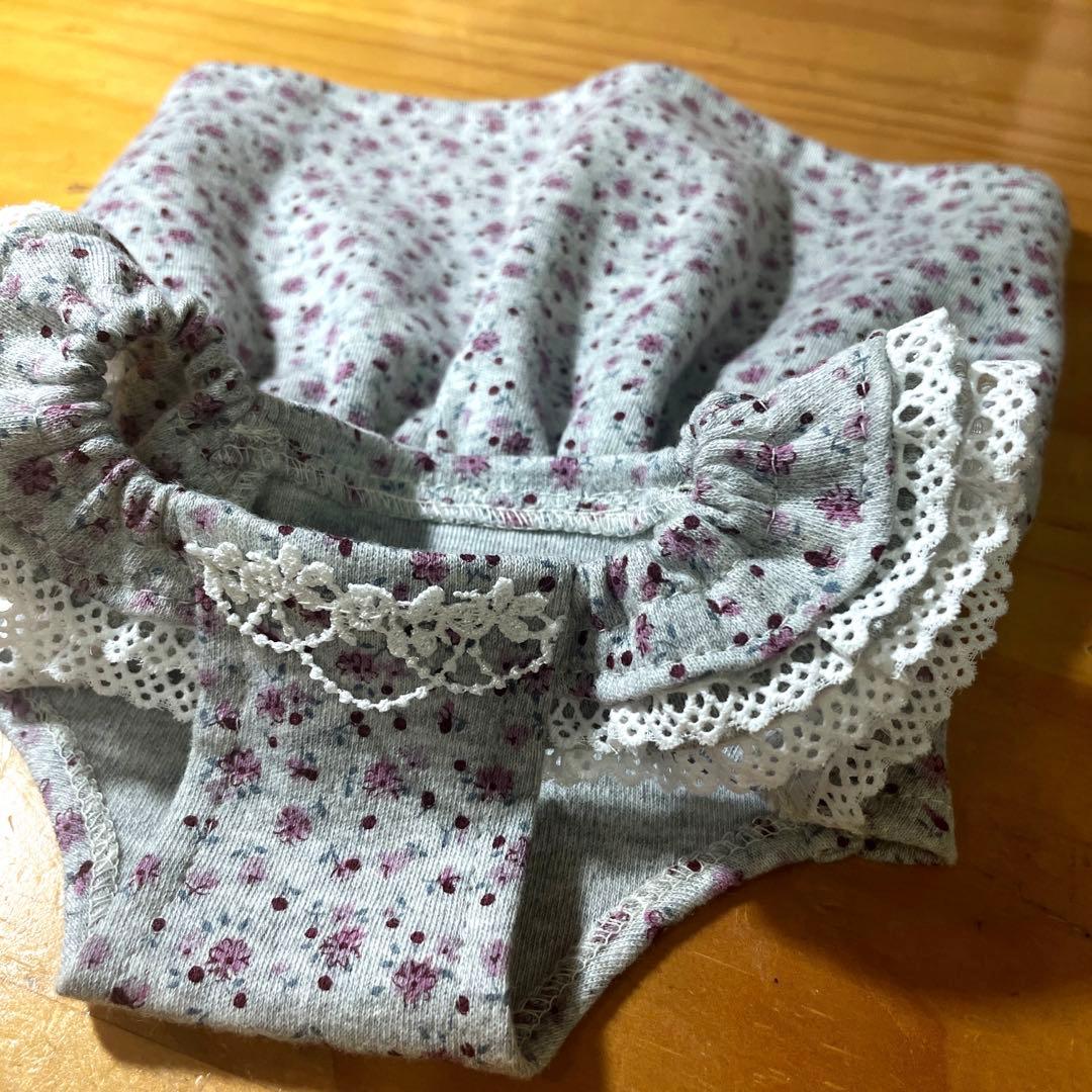 ハンドメイド犬服小花柄ニットのヒラヒラお袖キャミワンピお袖2段レース付