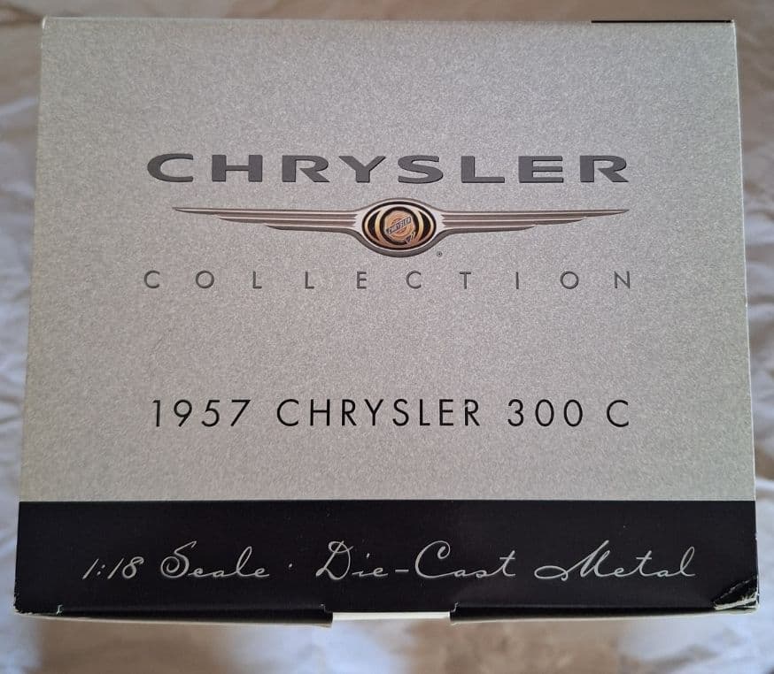 ミニカー ERTL Collectibles 1/18 1957 Chrysler300C