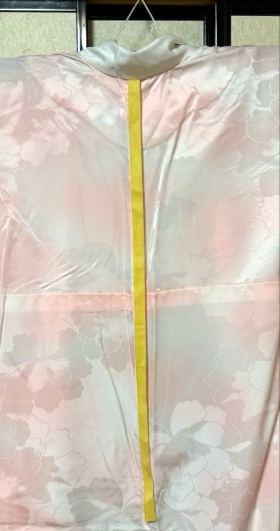 山口小夜子氏デザイン監修 振袖、長襦袢セット 赤系 花柄