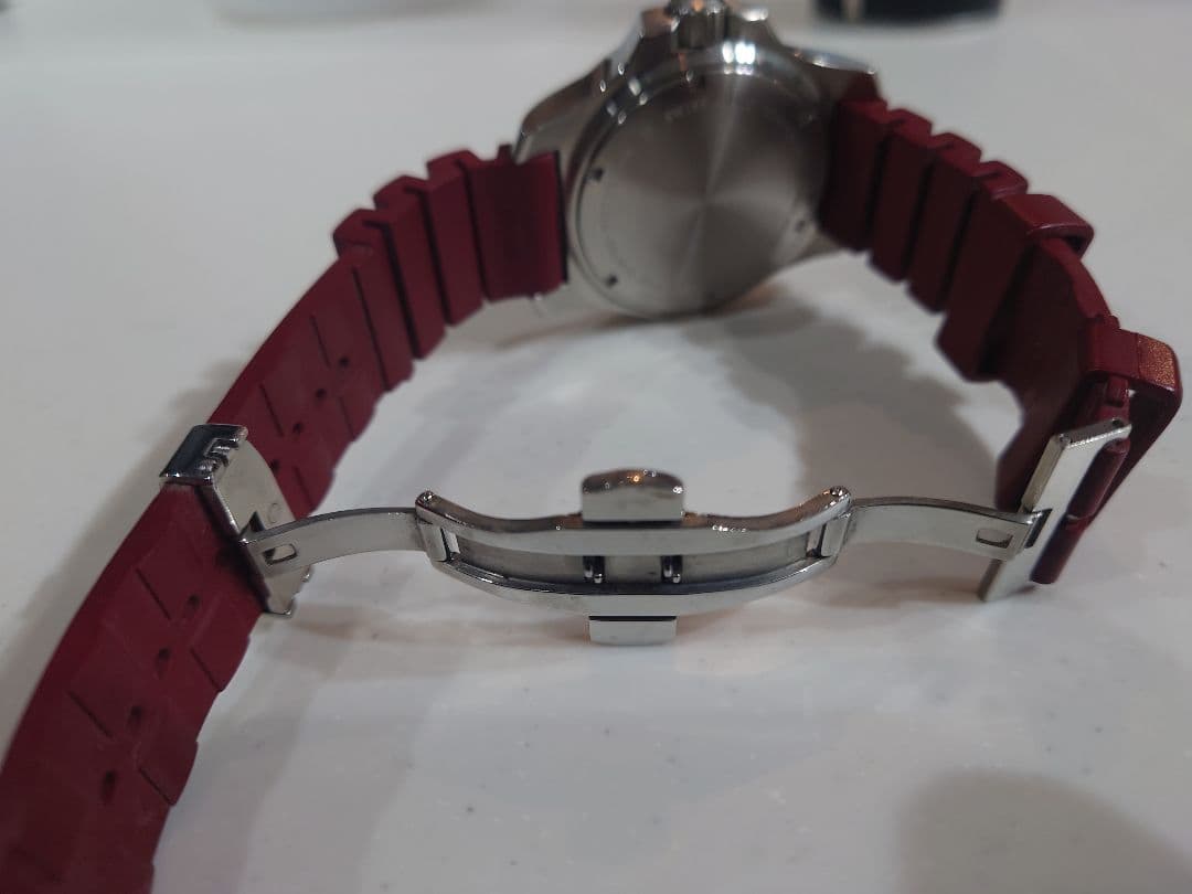 Victorinox ビクトリノックス　時計　プロフェッショナルダイバー　赤