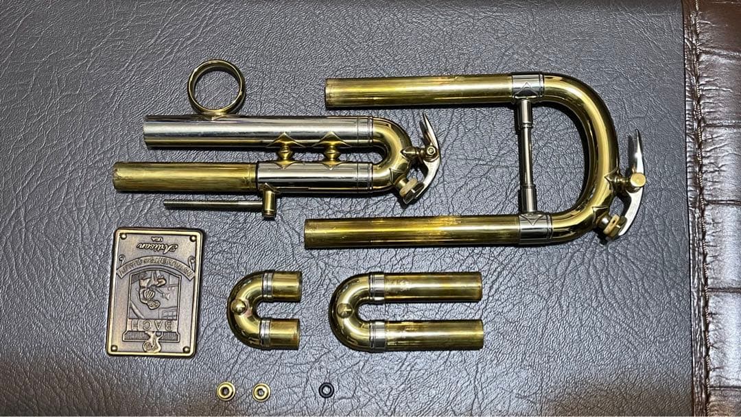 4桁 Bach Stradivarius New Yorkビンテージトランペット