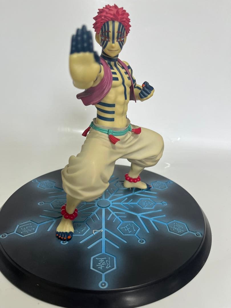 鬼滅の刃 猗窩座 破壊殺・羅針 1/8スケールフィギュア - メルカリ