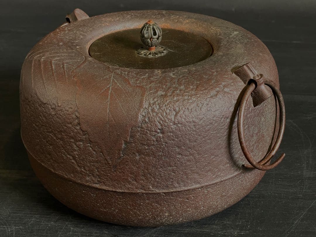 割引‼️「母」 柏釜 釜師 政光 釜鐶 共箱 黄布 炉釜 茶道具 （109あ