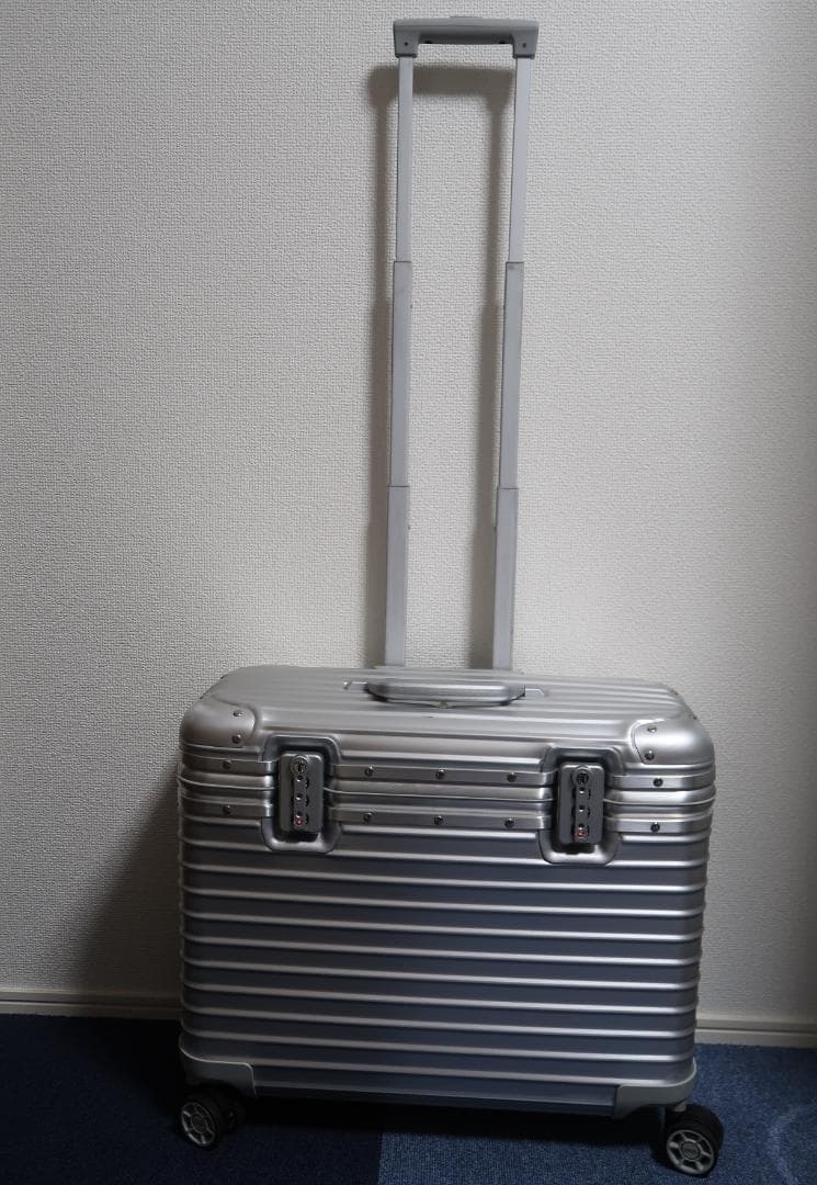 リモワ RIMOWA パイロット 34L 廃版希少極美品 923.50.00.4 新作