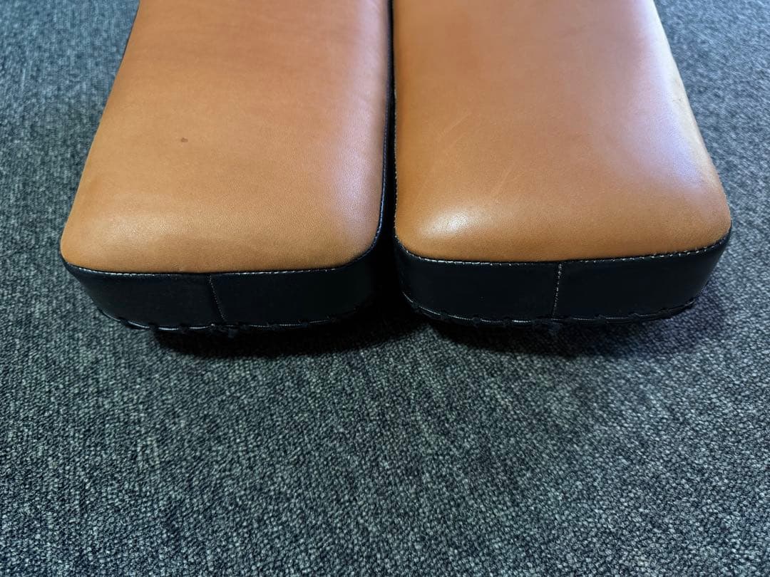 極美品】 WINDY キックミット KP-6 キックボクシング ムエタイ