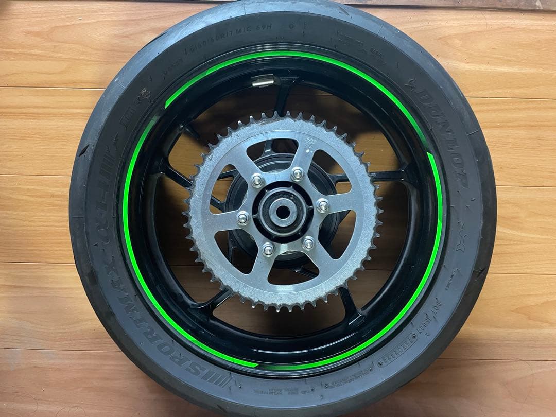 ZX25r「リアホイール」 リヤタイヤホイール脱着（カワサキ Ninja ZX