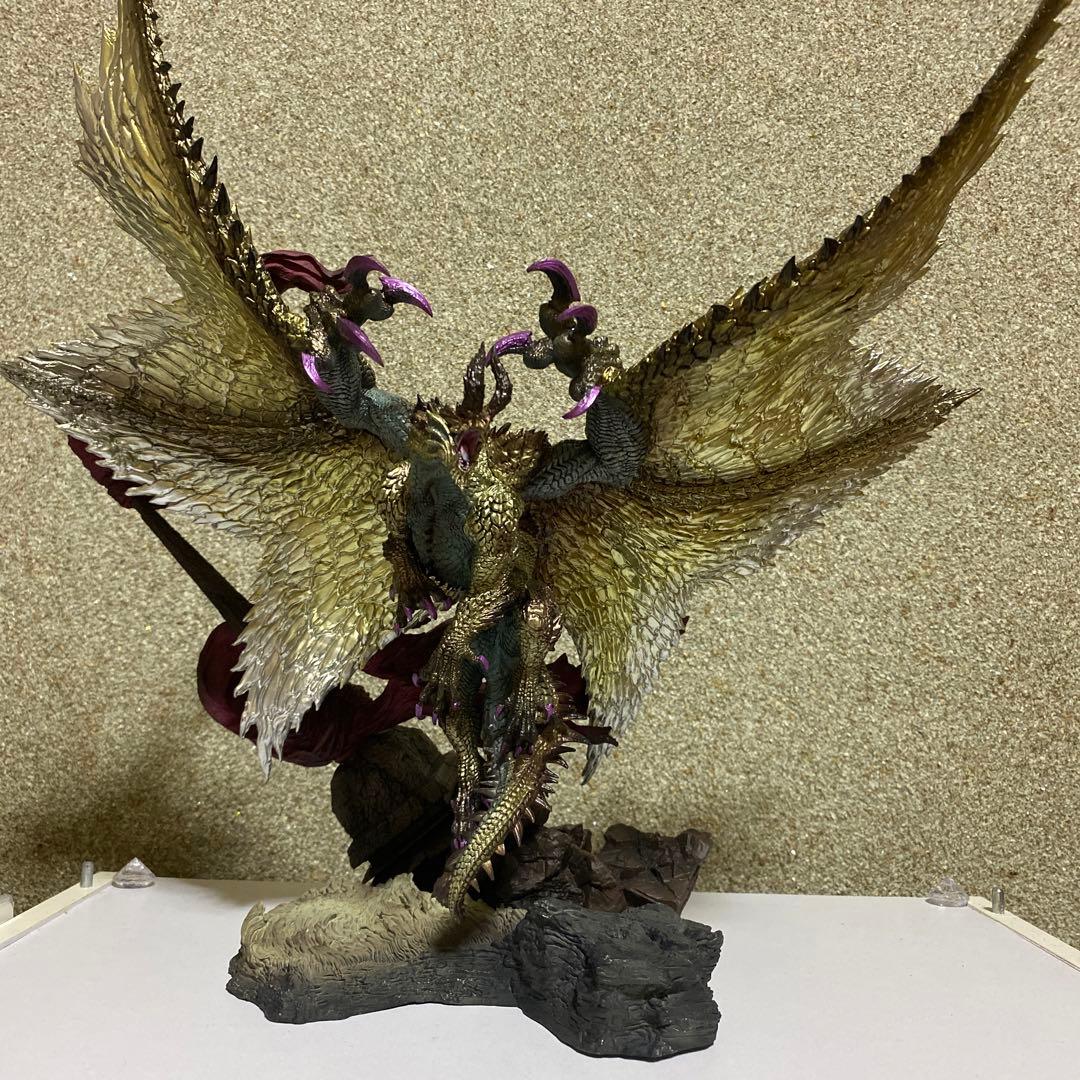 モンハン クリエイターズモデル シャガルマガラ - メルカリ
