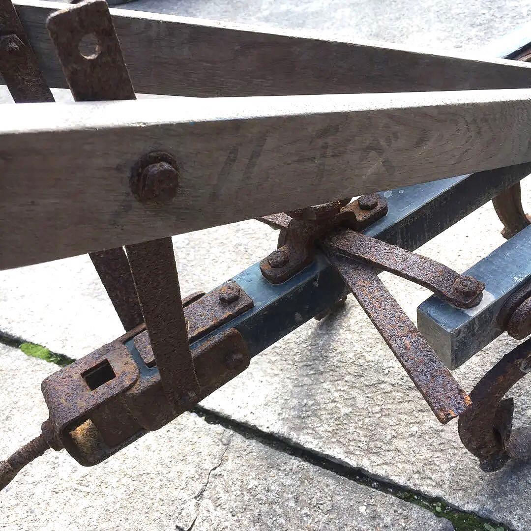 ジャンクガーデン雑貨 錆鉄 牛耕農機具 牛犂 古道具 シャビー アンティーク