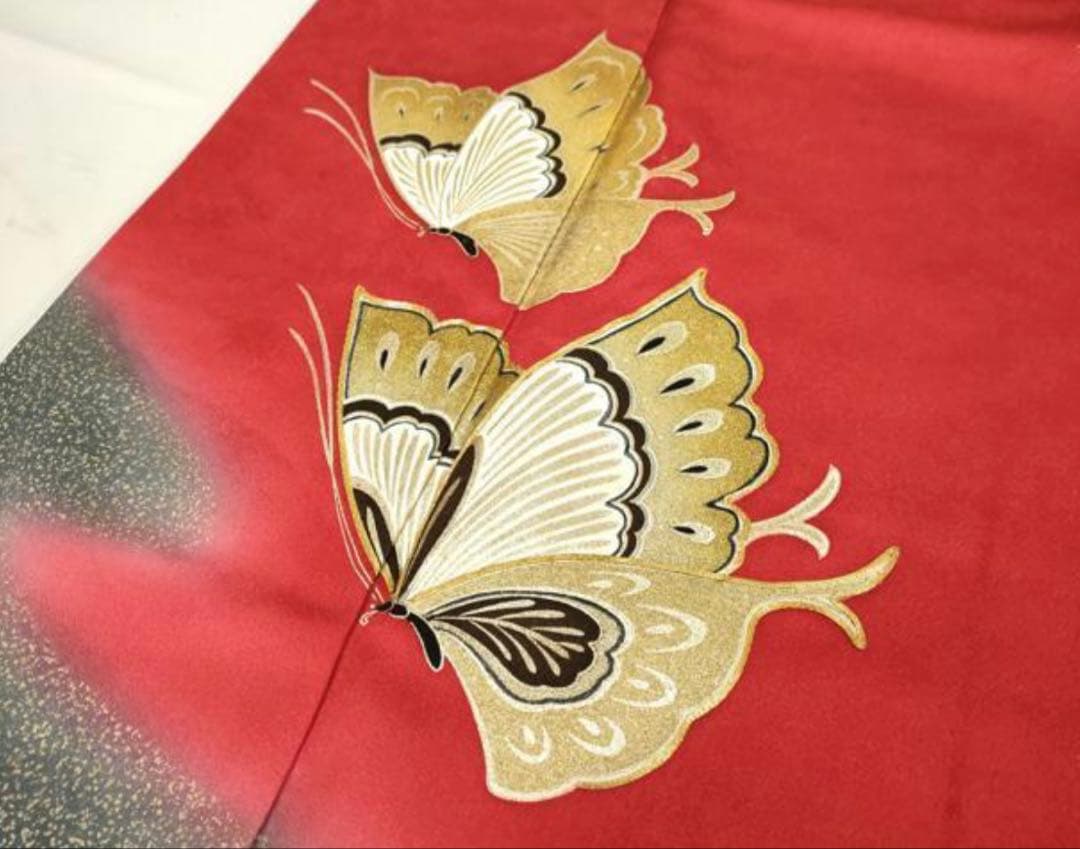 振袖 フルセット6点サイズM〜L赤黒蝶模様 金駒刺繍 正絹