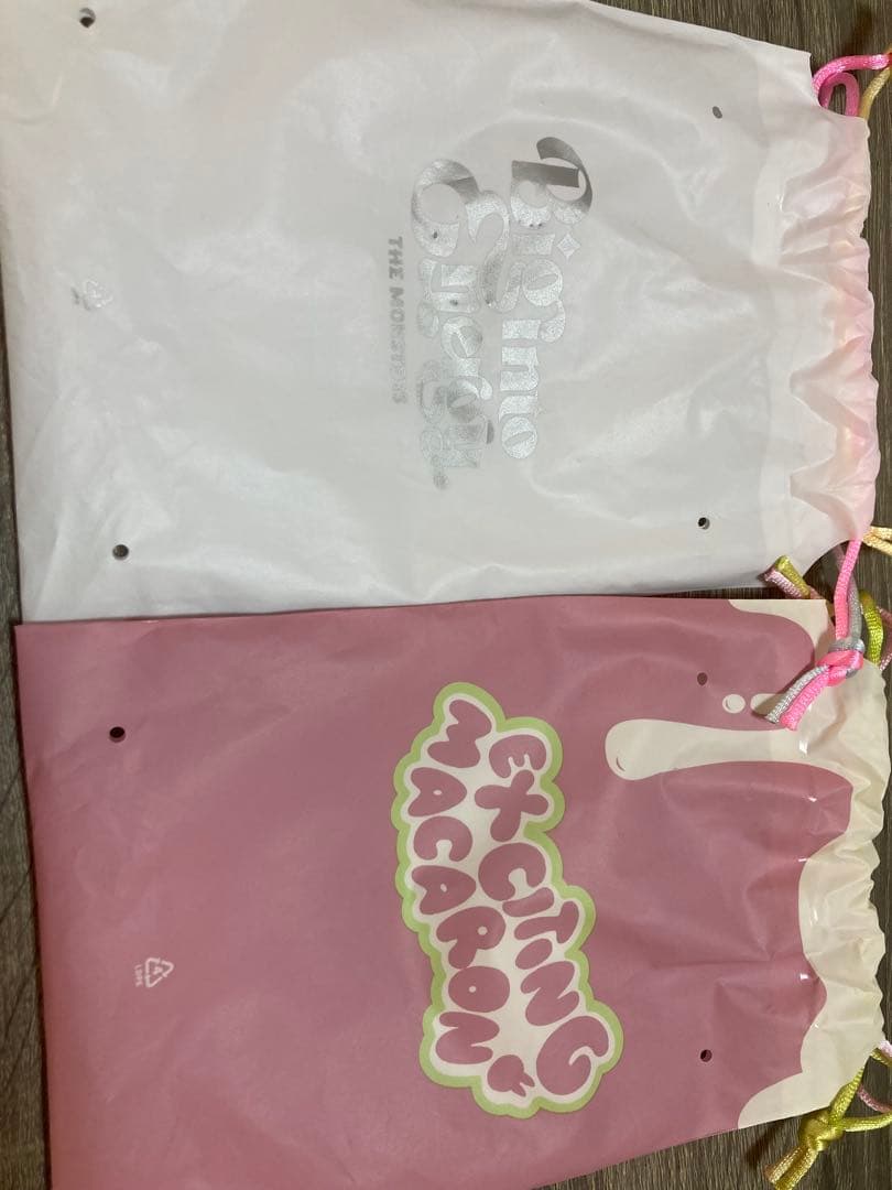 値下げ！ラブブ2体セット キーホルダー付き