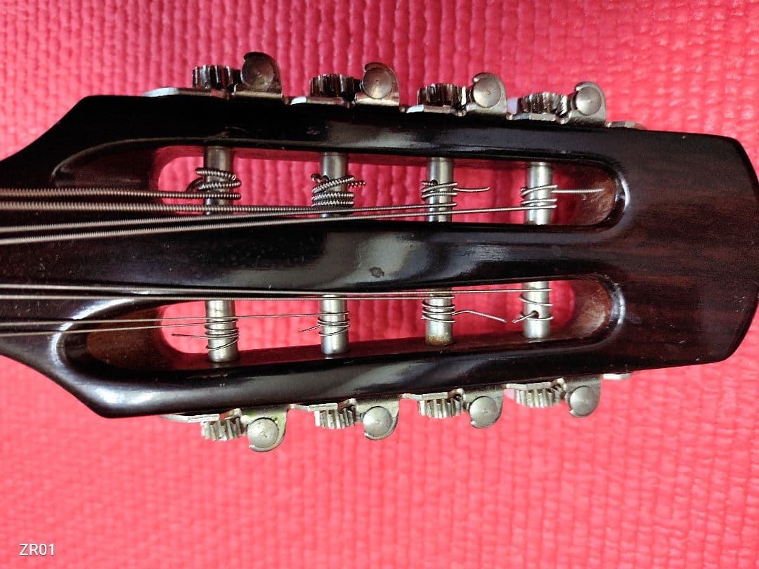 SUZUKIマンドリン　MDー4マンドラ 本体 8弦 ケース付き