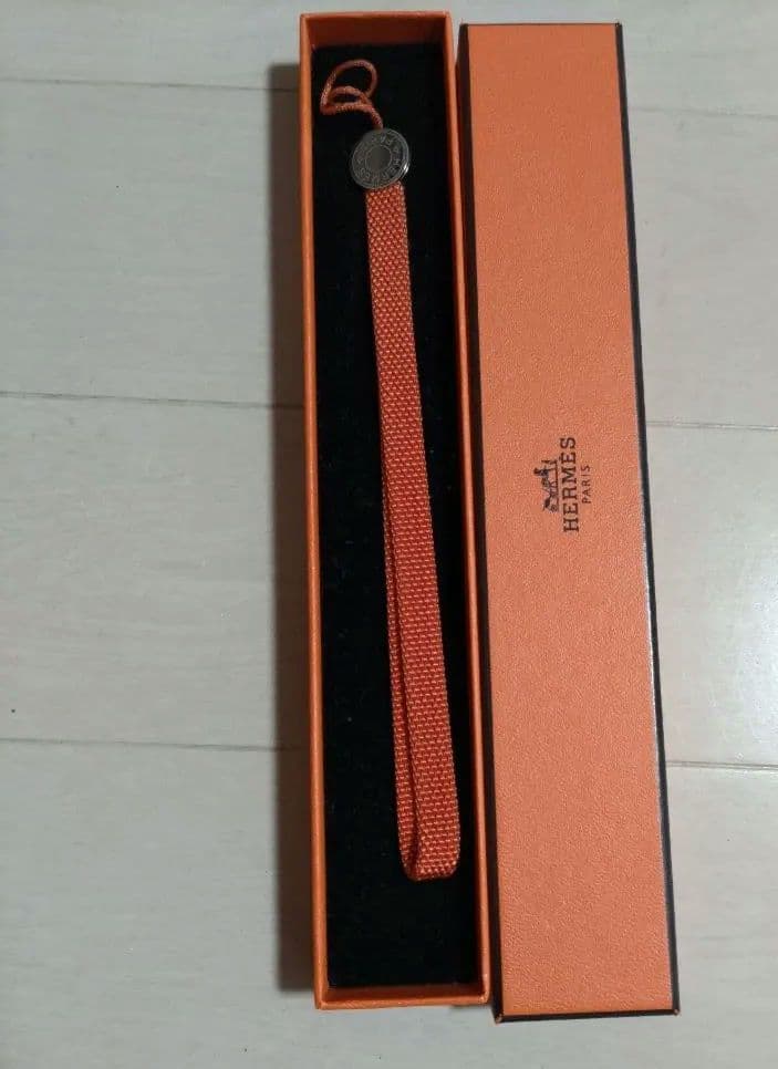 み*き様 エルメス ストラップ フランス製 箱付き 楽天市場】【10%OFF】 エルメス ショルダーストラップ バンドリエール